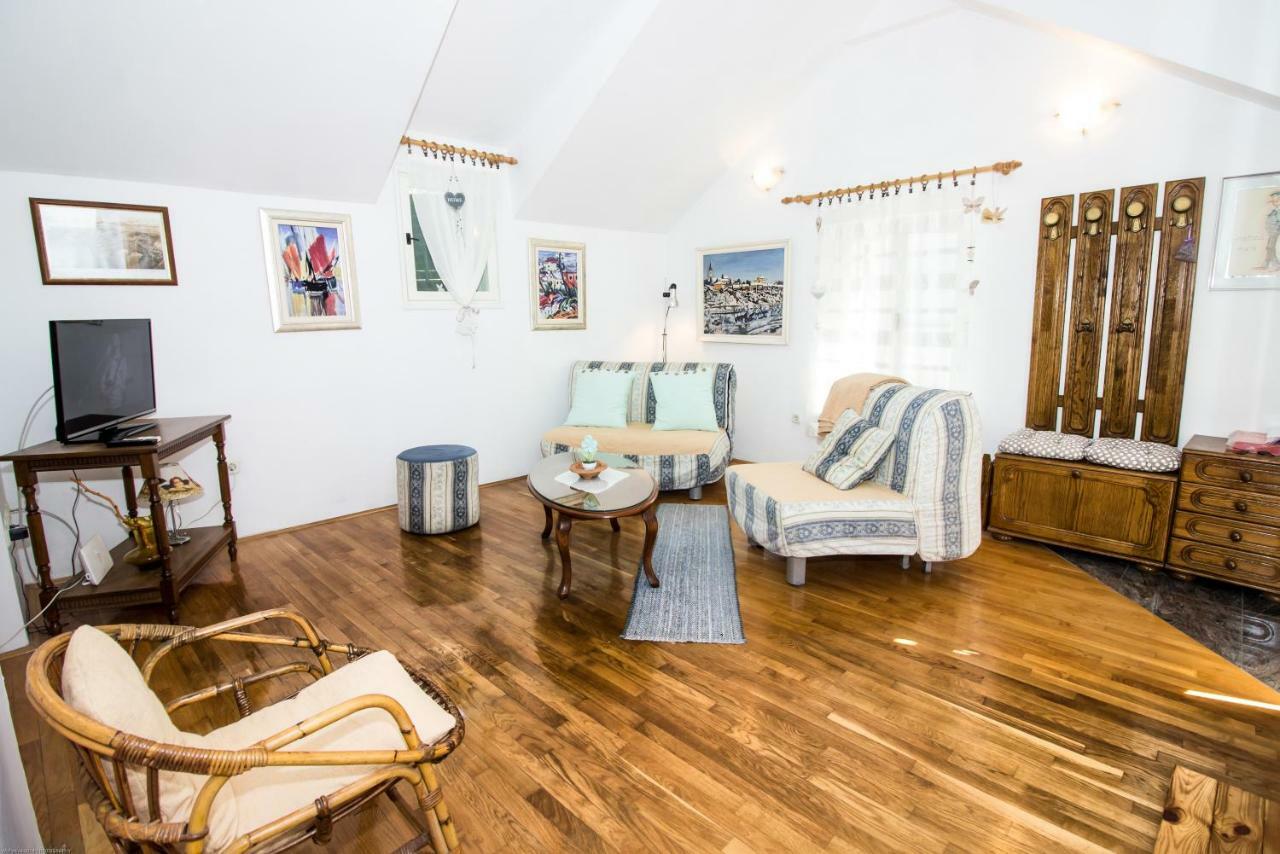 Apartments Kuca Mala Σπλιτ Εξωτερικό φωτογραφία